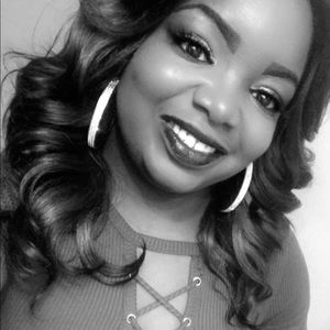 Meet your Posher, Quintara